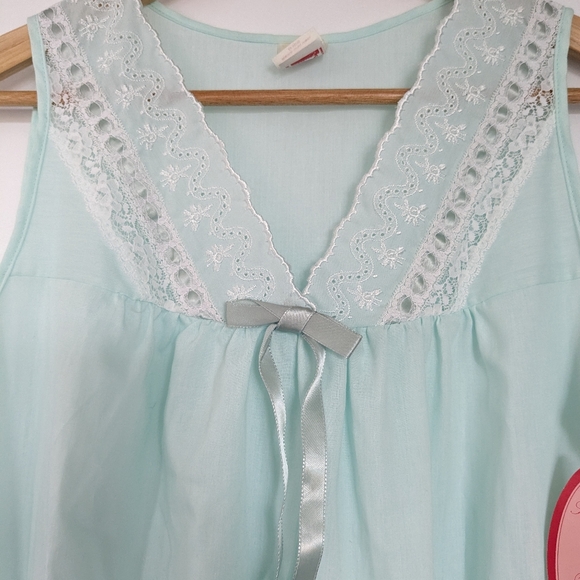 4 for 30$ 🧞‍♀️🧞‍♀️🧞‍♀️VINTAGE Nightgown - Picture 2 of 4